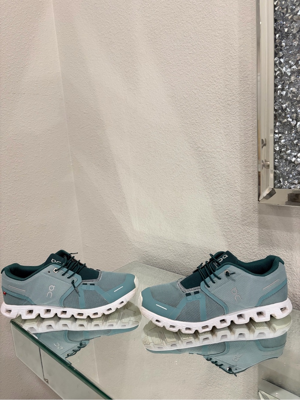 On Running Teal and Dark Teal Men's Athletic Shoes size 8.5